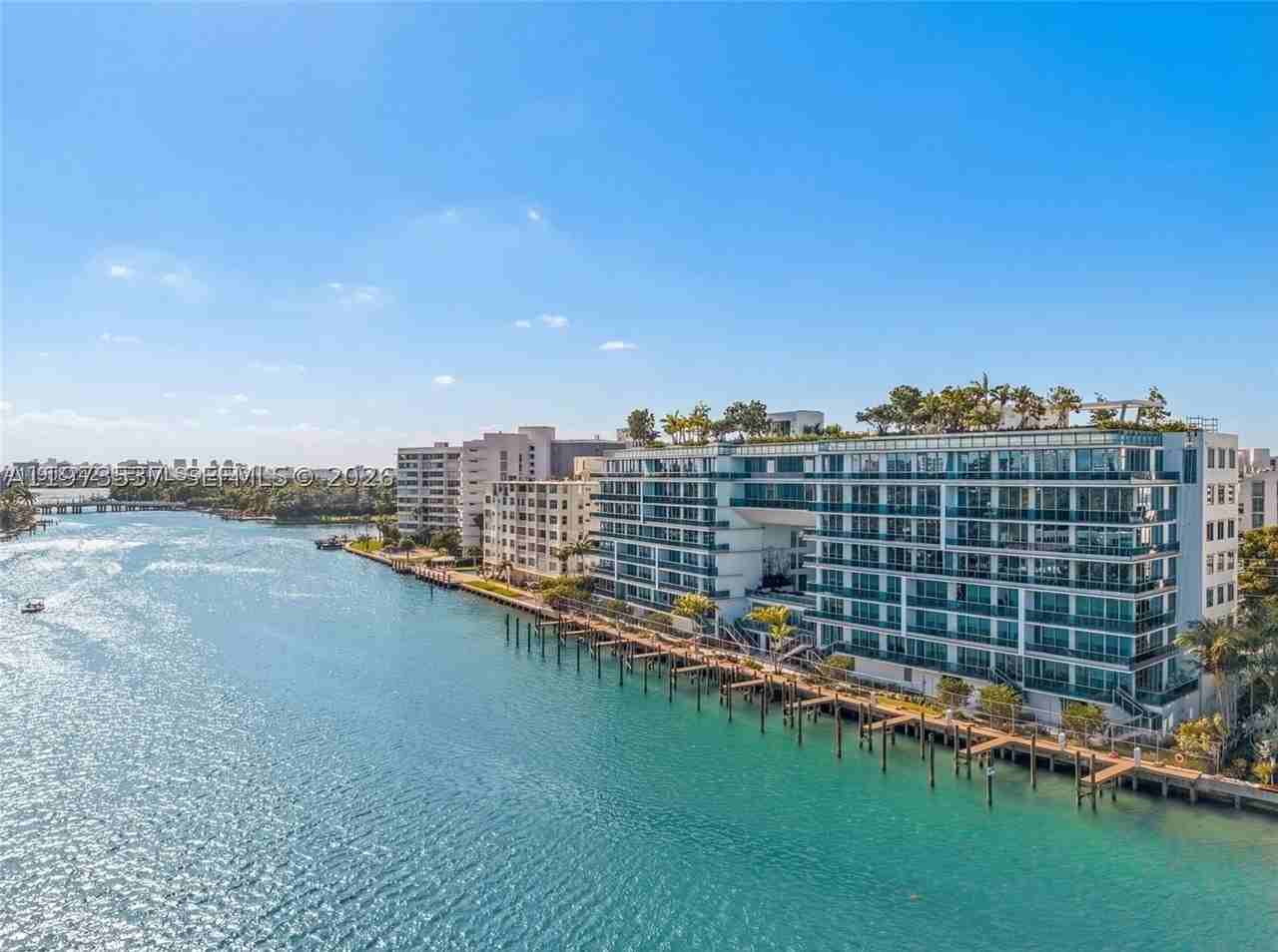 9221 E Bay Harbor Dr #309