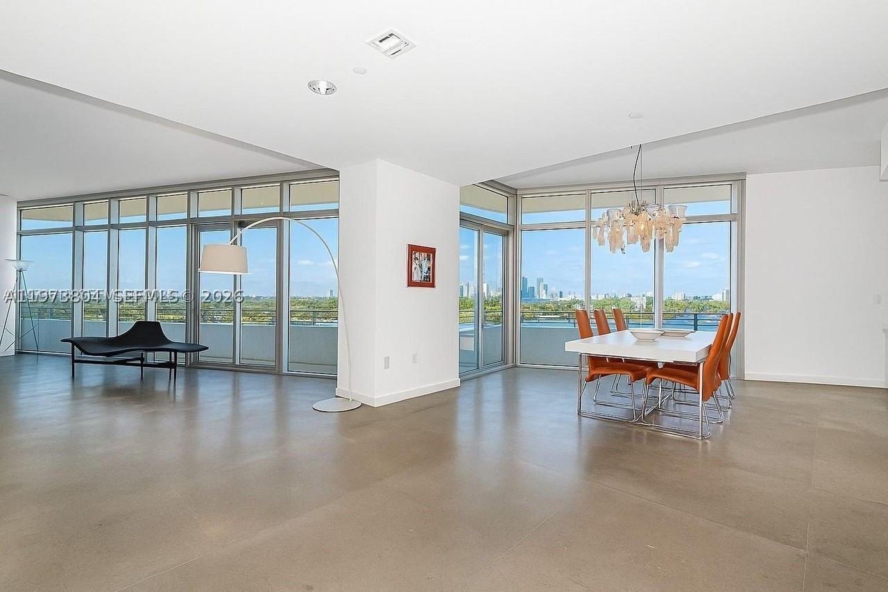 6101 Aqua Ave #702 - Photo 2 of 29