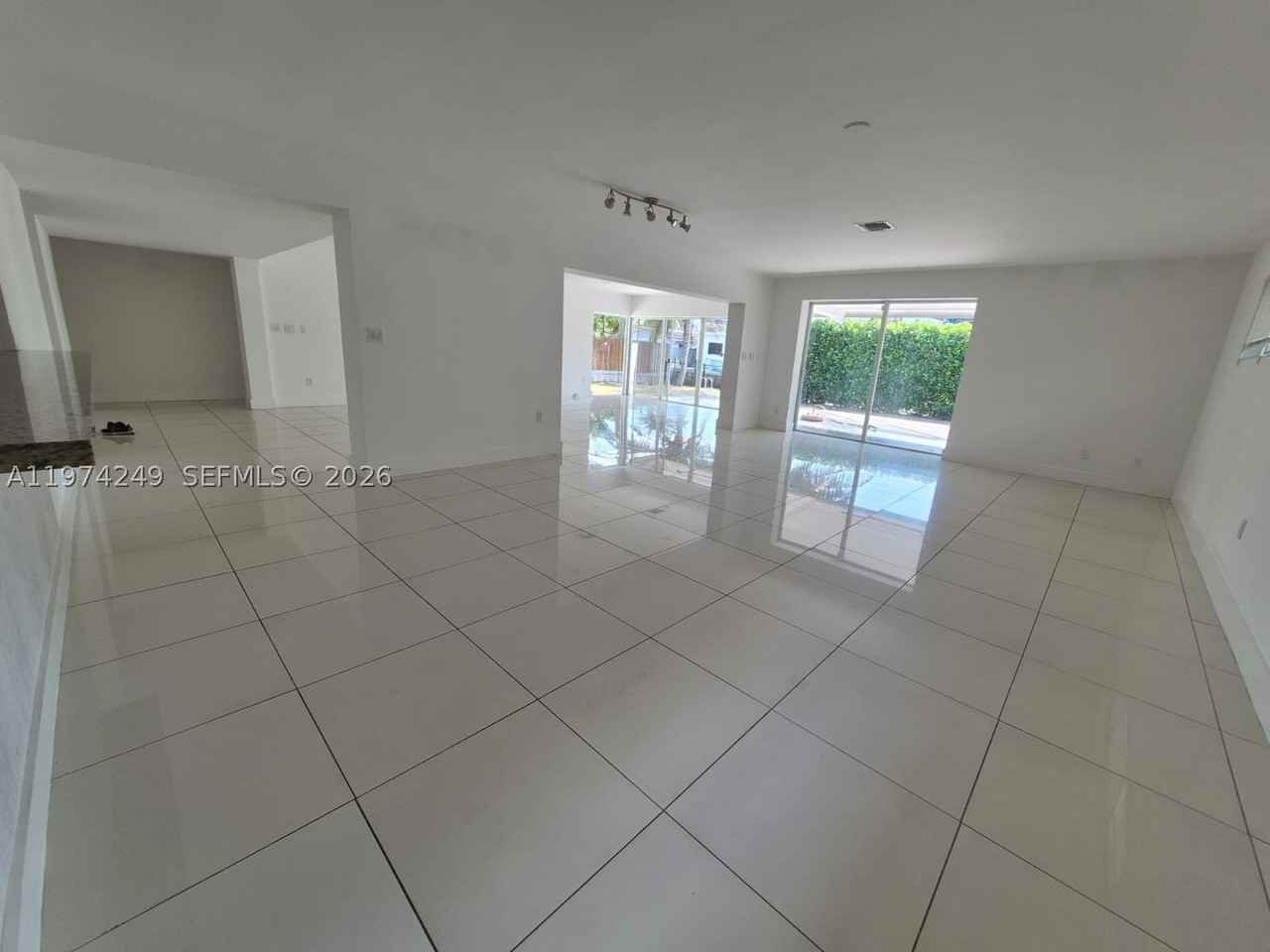 1240 Ne 83rd St #1240 - Photo 7 of 13