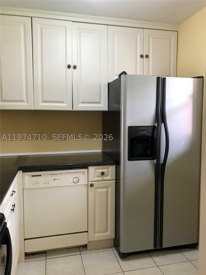 2800 Nw 56th Ave #F203 - Photo 5 of 16