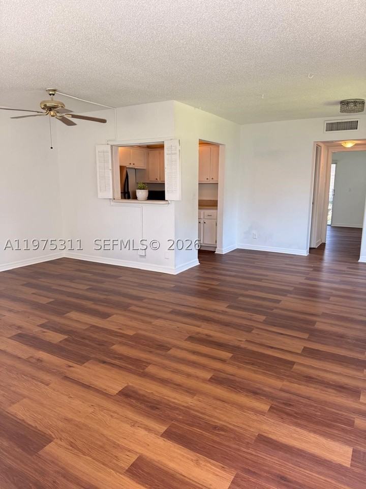 104 Easthampton E #1 - Photo 4 of 20