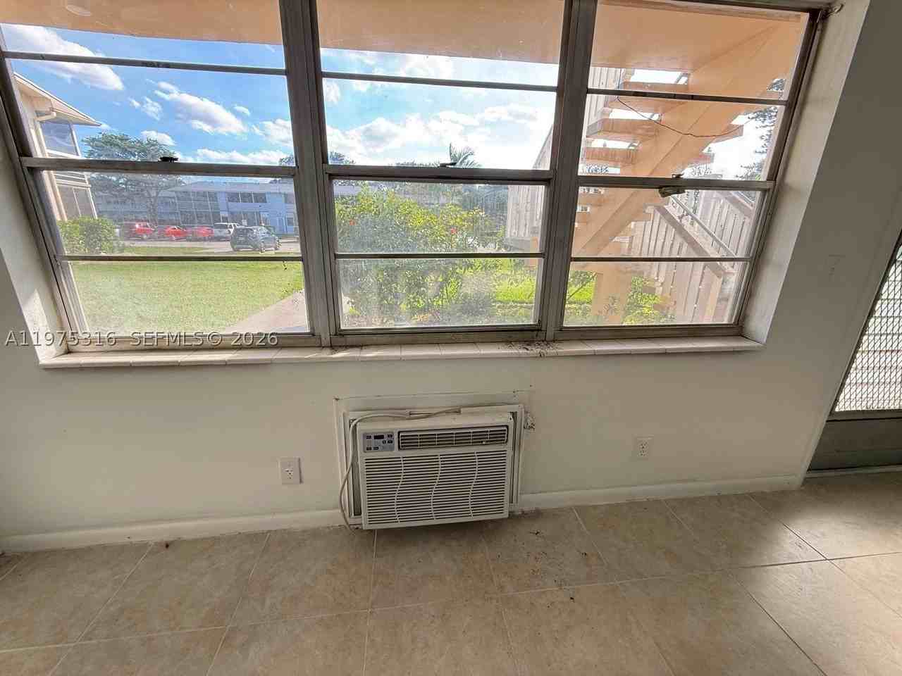 210 Canterbury J #1 - Photo 4 of 14