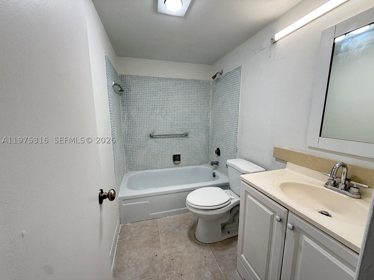 210 Canterbury J #1 - Photo 5 of 14