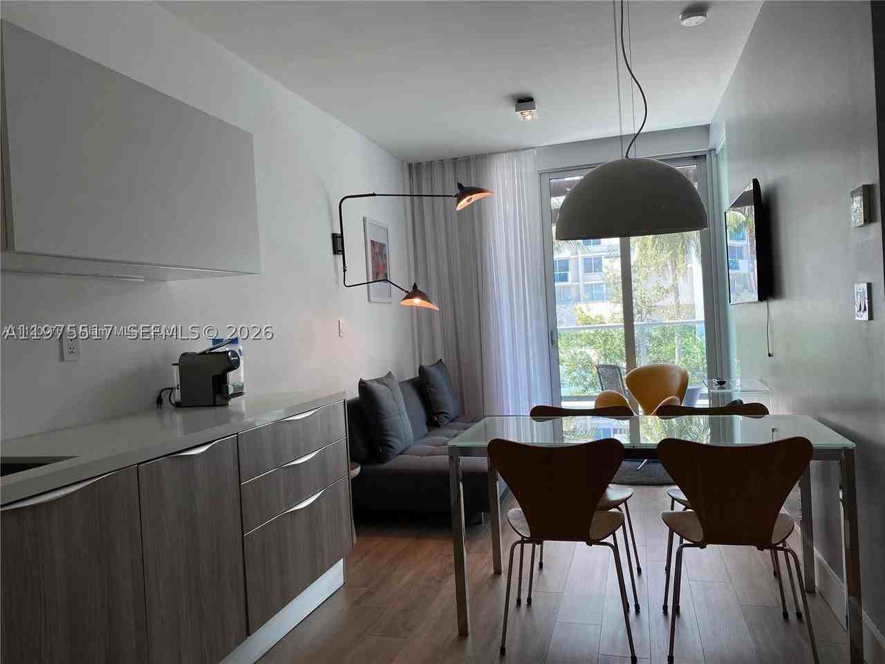 1215 West Ave #204
