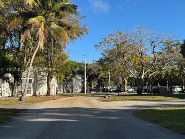 10353 N Kendall Dr #BB6 - Photo 3 of 14