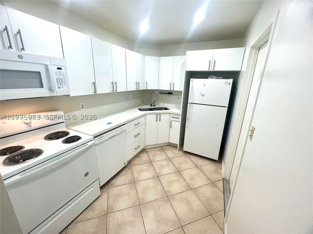 3115 Oakland Shores Dr #E208