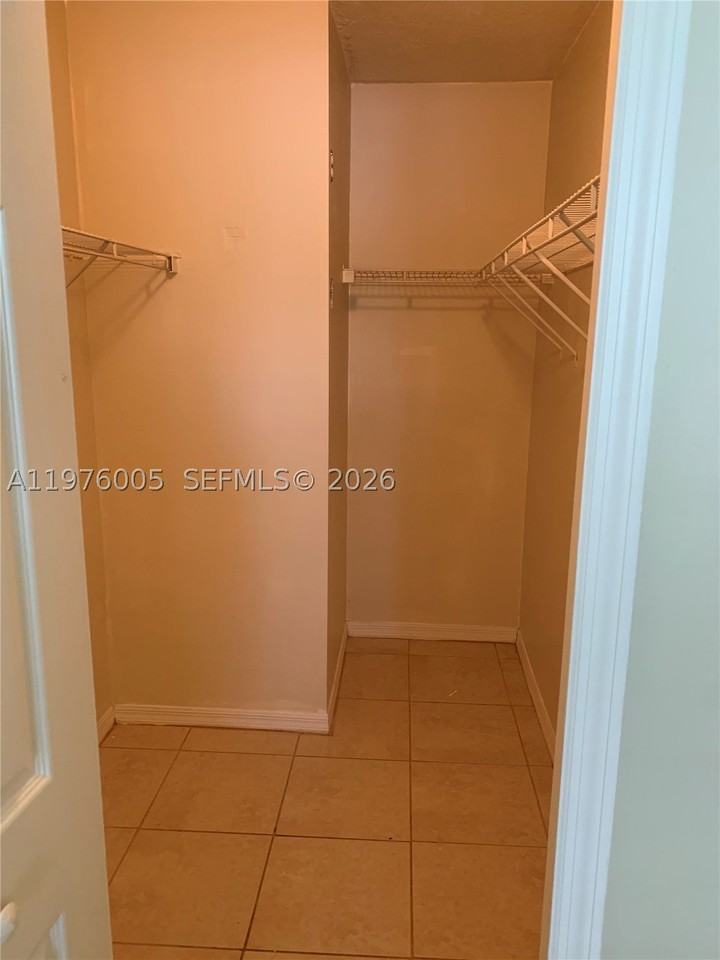 1250 Se 29th St #205-58 - Photo 4 of 12