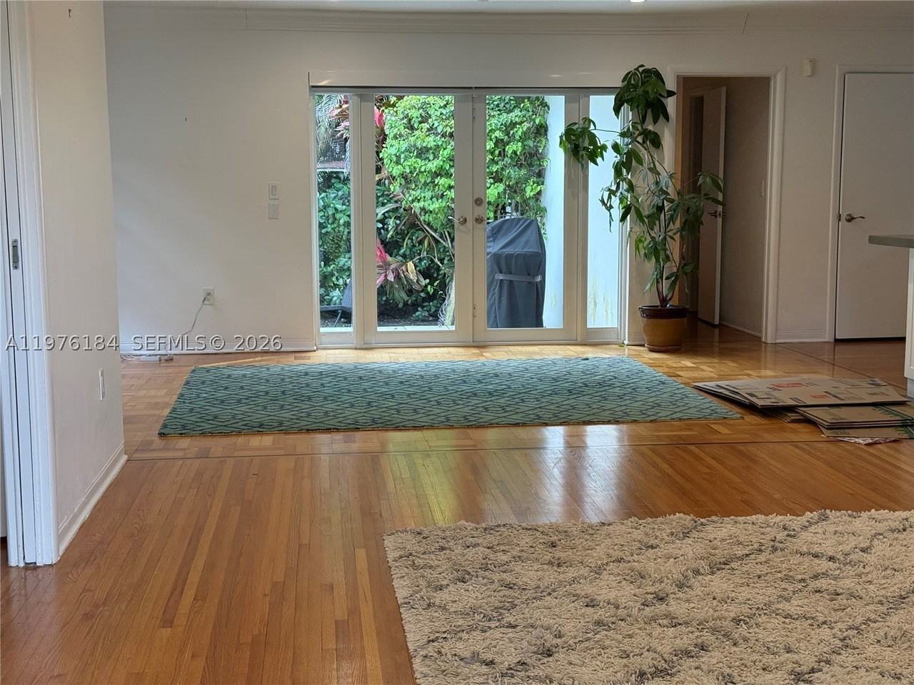 1428 Ortega Ave - Photo 3 of 11