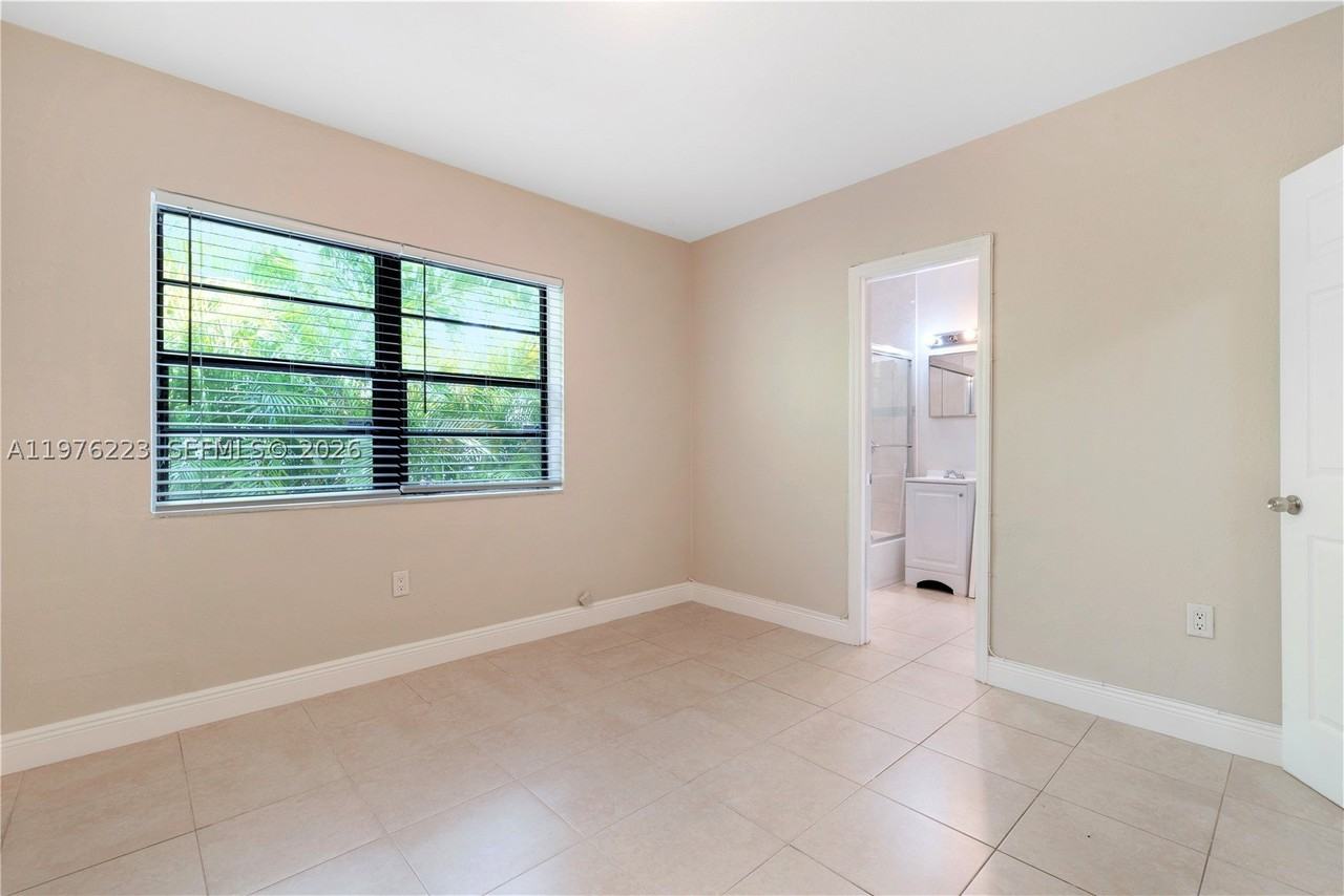 214 Salamanca Ave #3 - Photo 6 of 10