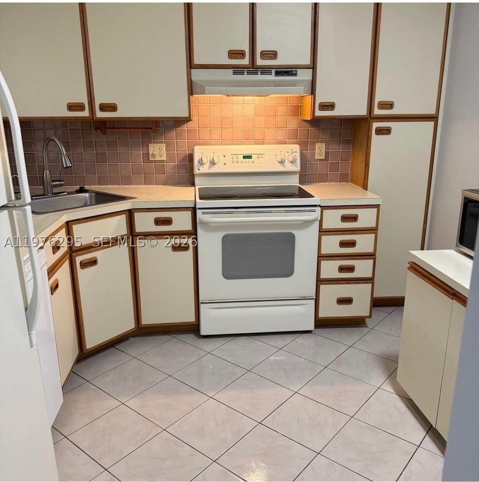 2590 Carambola Cir N #1877 - Photo 3 of 6