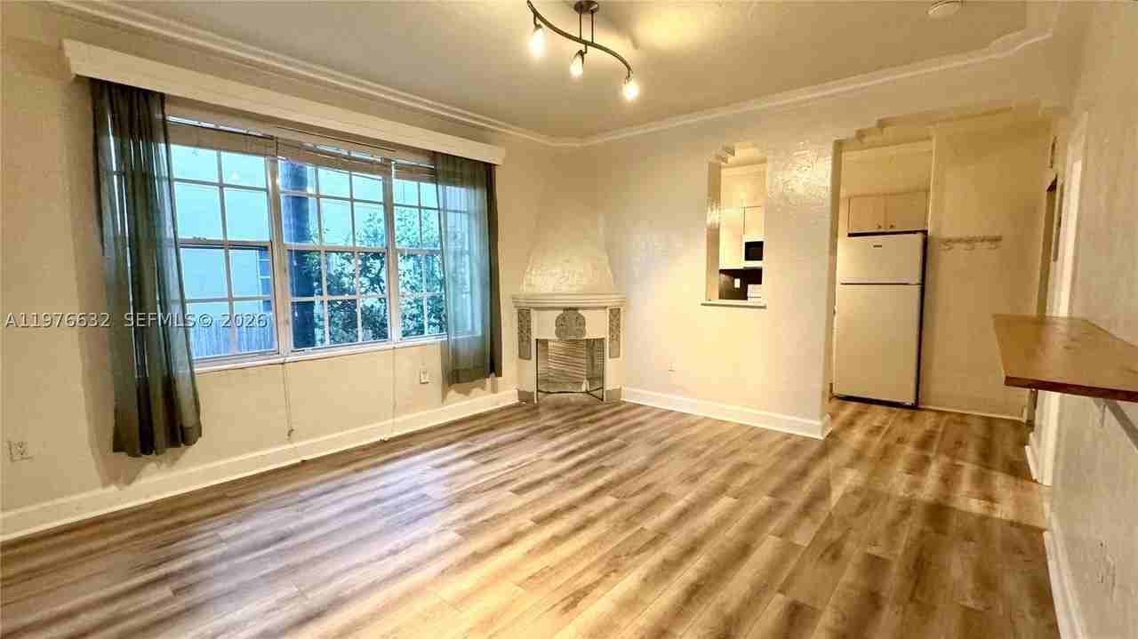 1335 Pennsylvania Ave #3 - Photo 2 of 20