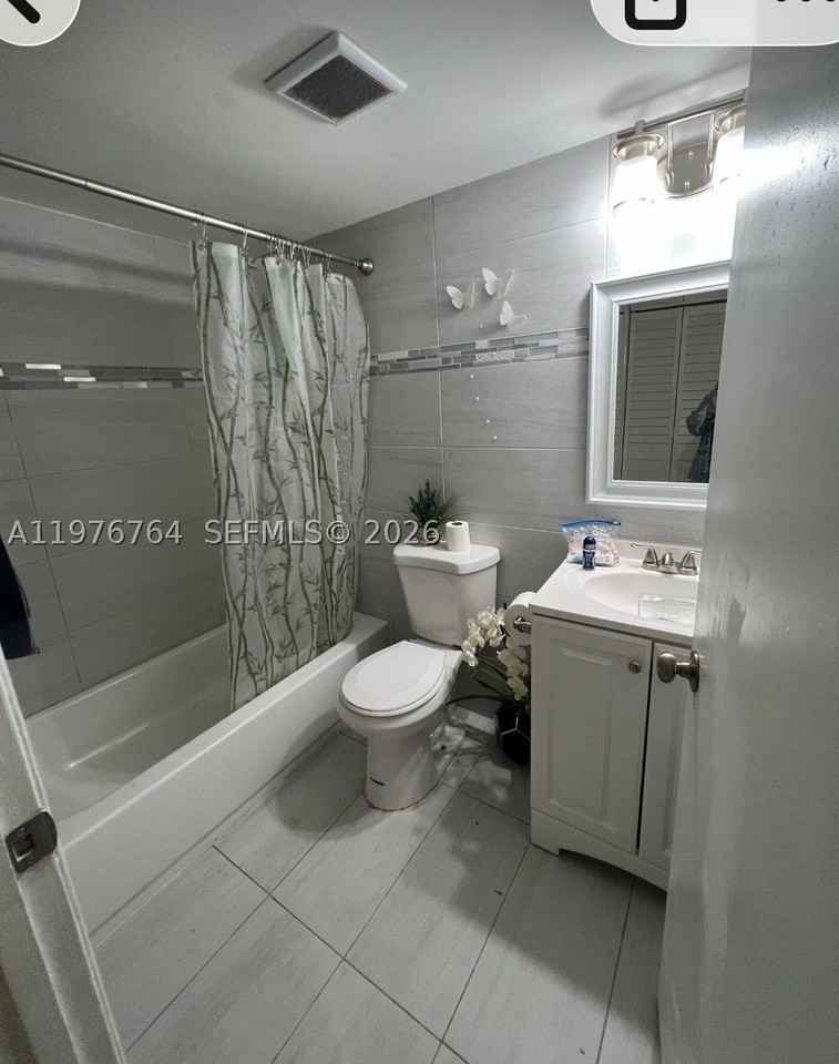 851 Ne 207th Ter #6-103 - Photo 2 of 15