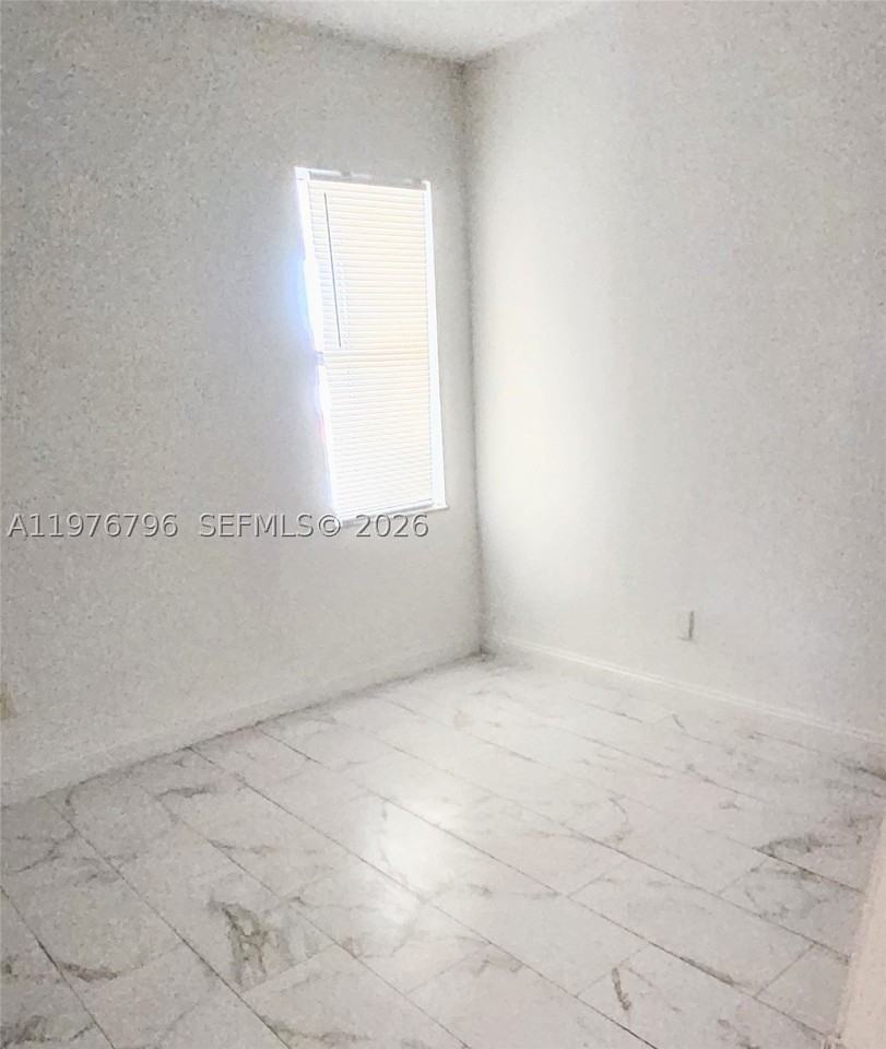 902 Ne 209th St #203-40 - Photo 6 of 14
