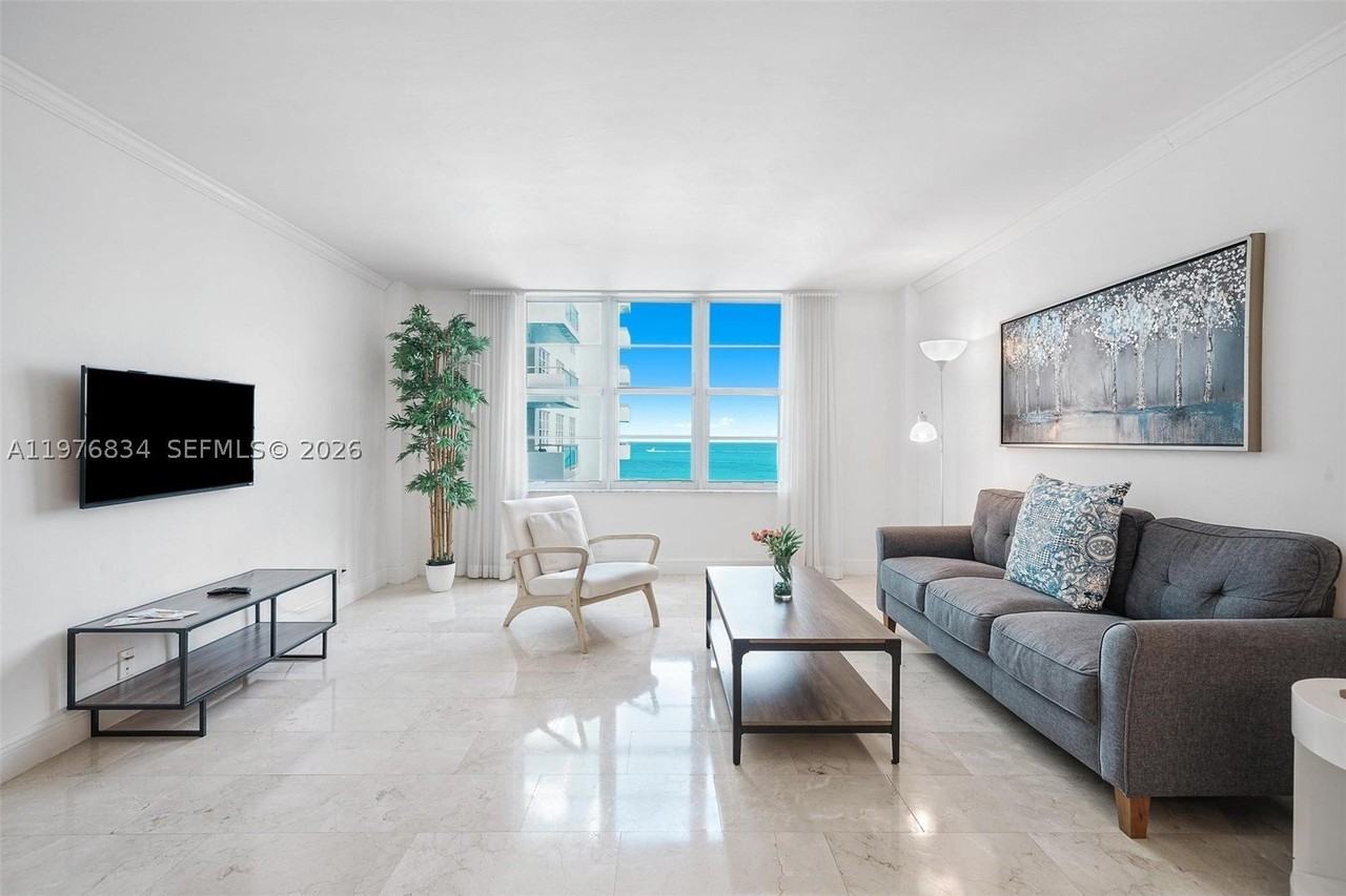 5101 Collins Ave #11L - Photo 3 of 15