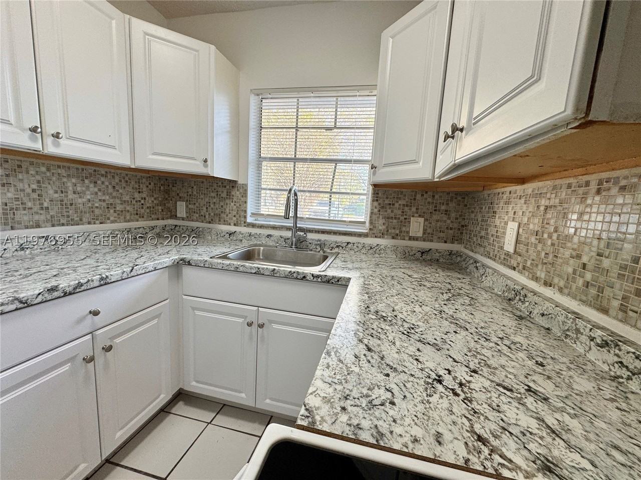 4140 Woodside Dr #107 - Photo 3 of 24