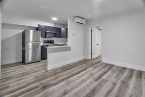 featured image of 4037 Sw 65th Ave #11