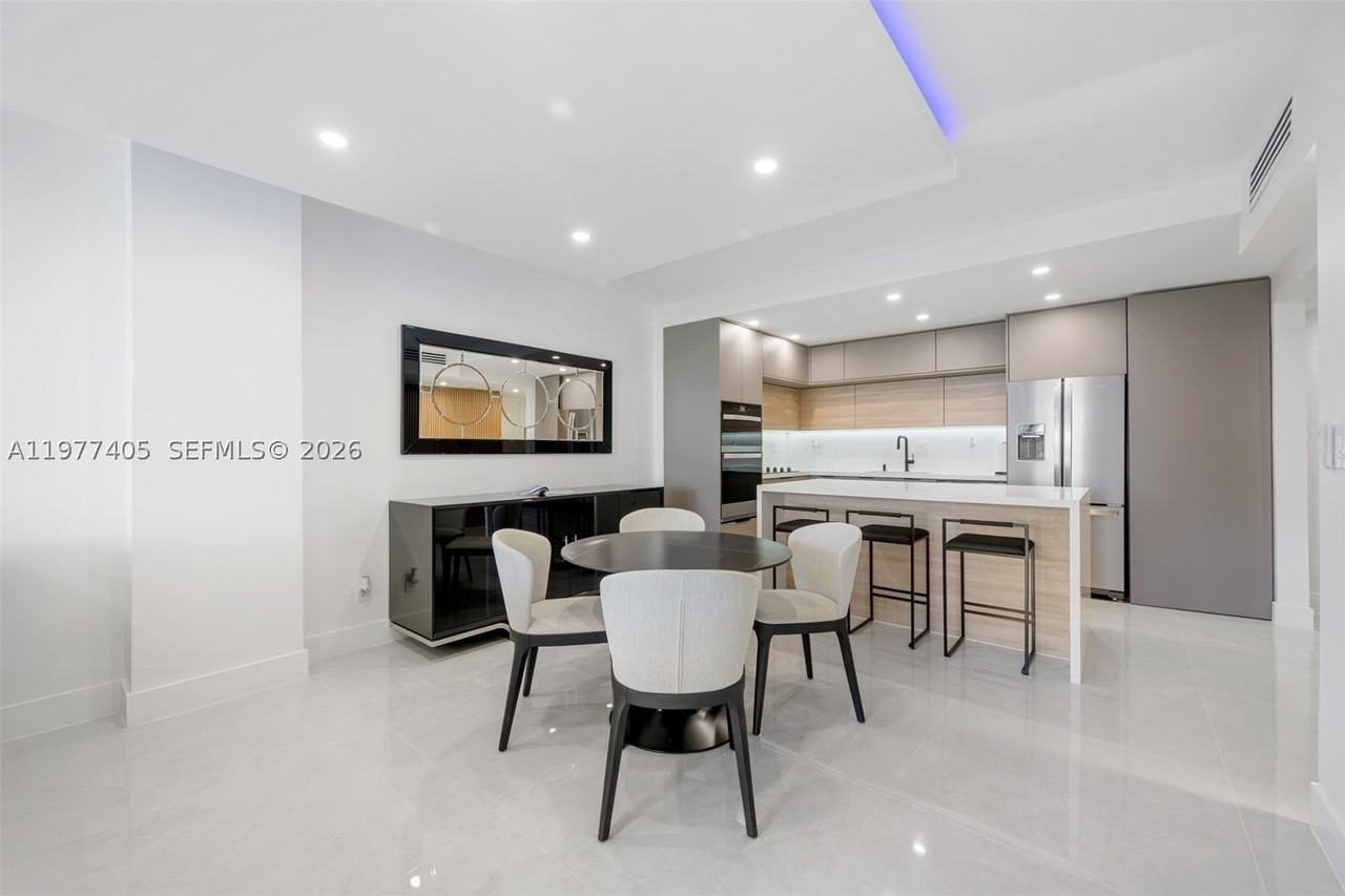19370 Collins Ave #507 - Photo 6 of 17