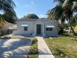 featured image of 894 Nw 108th St #1
