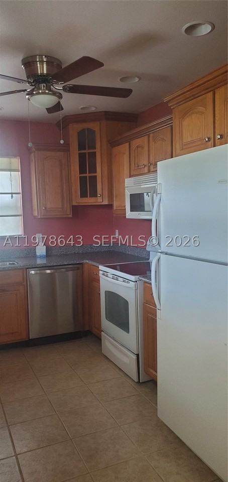 131 Se Serenata Ct - Photo 7 of 14