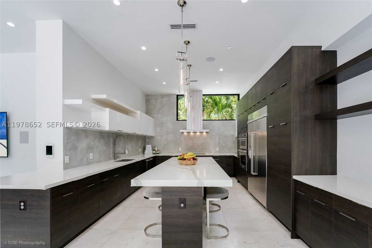 56 Samana Dr - Photo 6 of 32