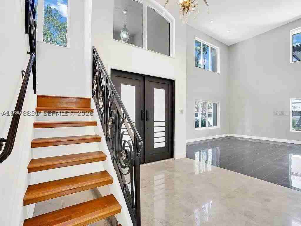 15945 Nw 82nd Ct - Photo 5 of 28