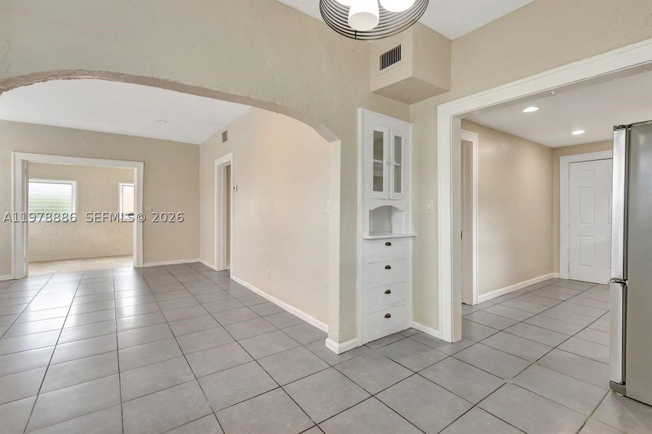 630 33rd St #0 - Photo 5 of 20