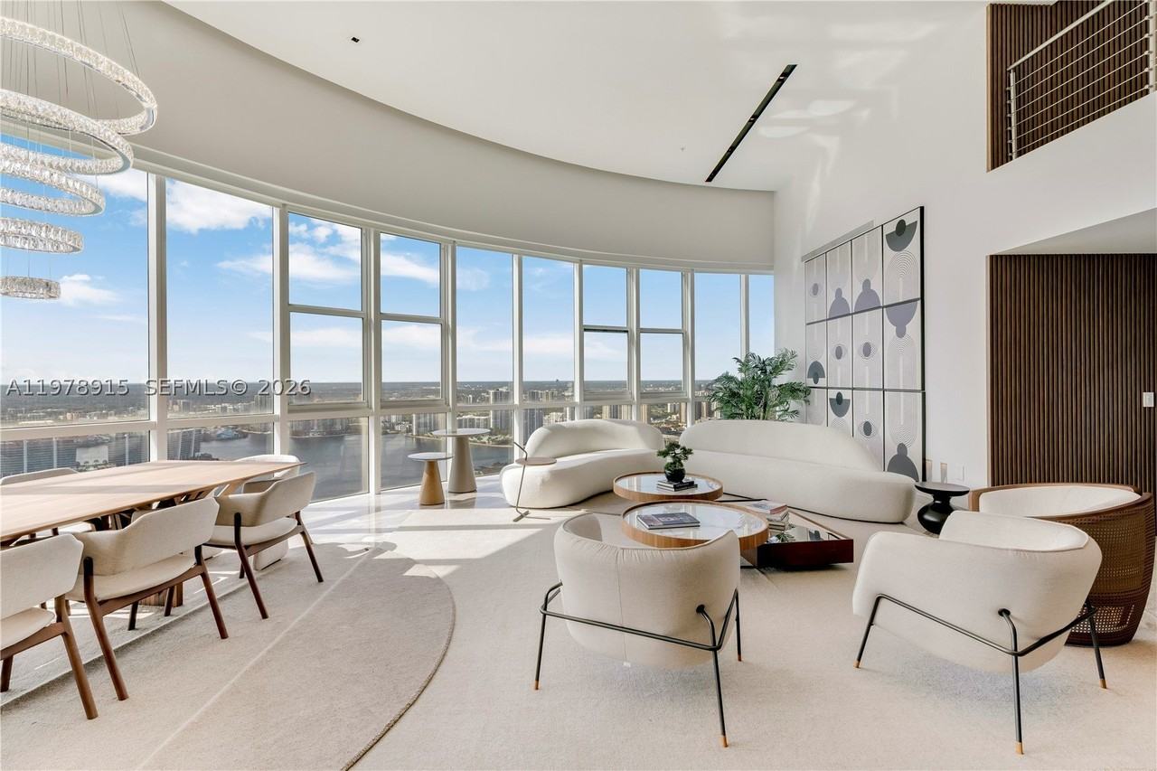 18201 Collins Ave #TS1 - Photo 2 of 42