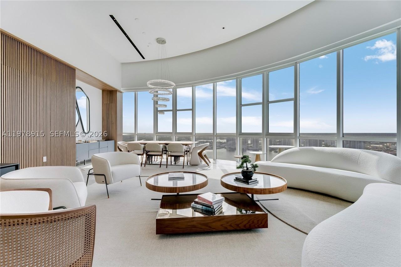 18201 Collins Ave #TS1 - Photo 3 of 42