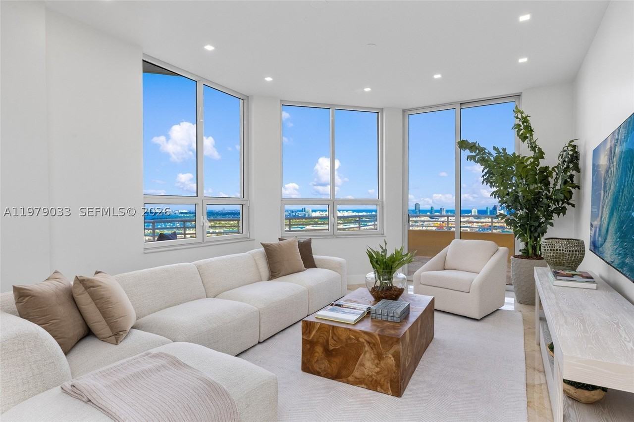 808 Brickell Key Dr #3901 - Photo 2 of 50