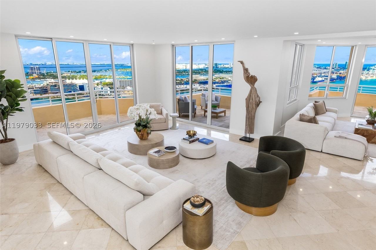 808 Brickell Key Dr #3901 - Photo 6 of 50