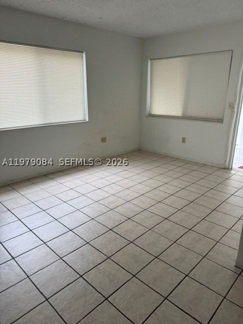 2430 Ne 135th St #102 - Photo 5 of 35