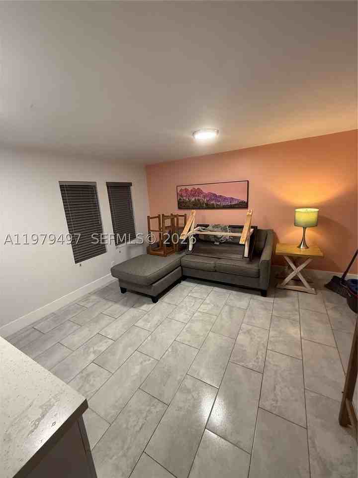 2020 Washington St #4 - Photo 2 of 6