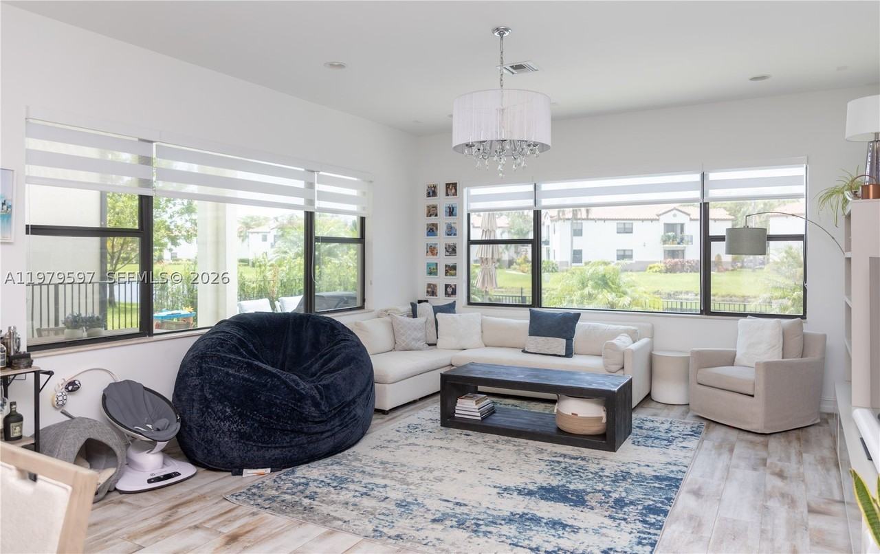 11826 Sw 13th Ct - Photo 6 of 50