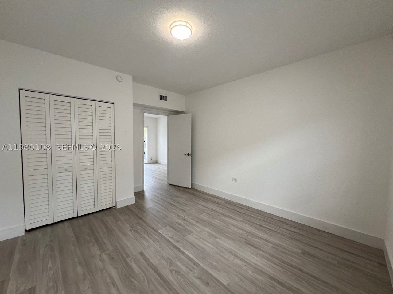 1900 Calais Dr #1904 - Photo 5 of 9