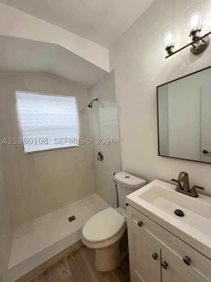 1900 Calais Dr #1904 - Photo 7 of 9