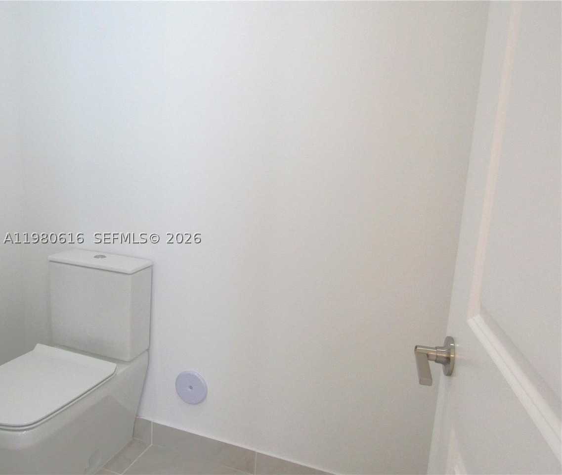 11998 Sw 232nd St - Photo 7 of 26