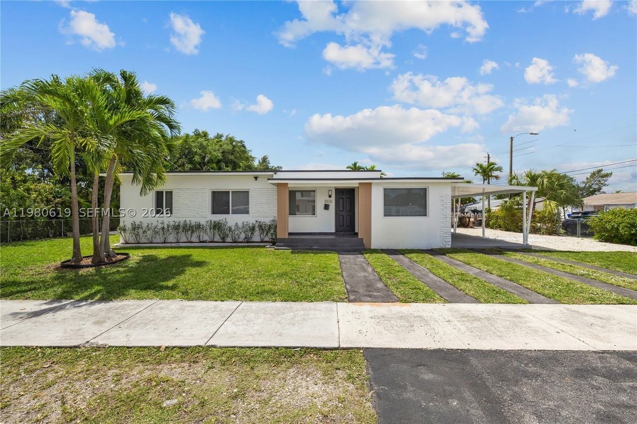 5410 Sw 2nd St - Photo 2 of 43