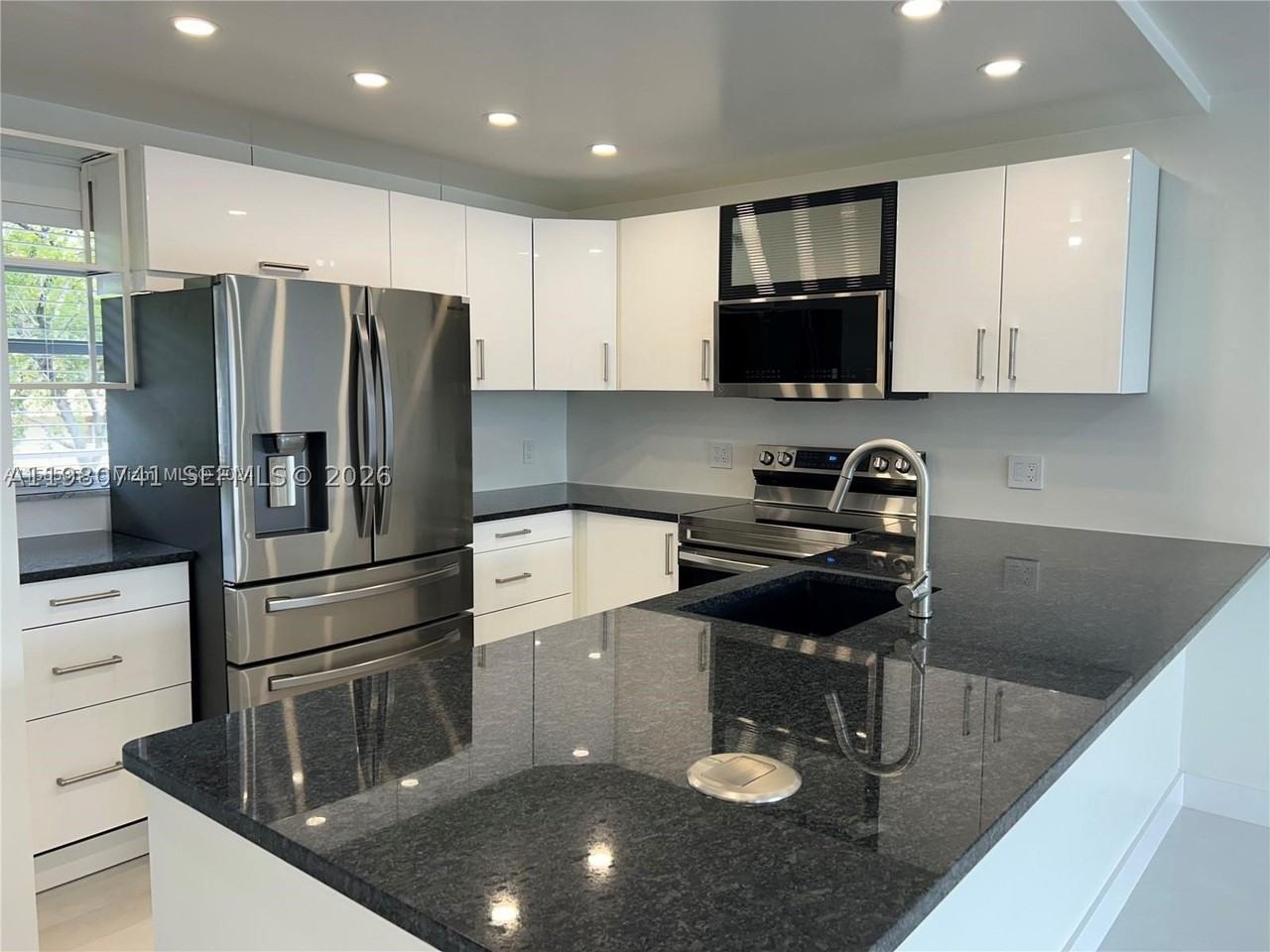 3550 Ne 169th St #303 - Photo 3 of 25