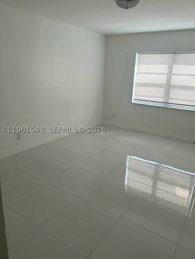 3048 E Sunrise Lakes Dr #411 - Photo 4 of 7