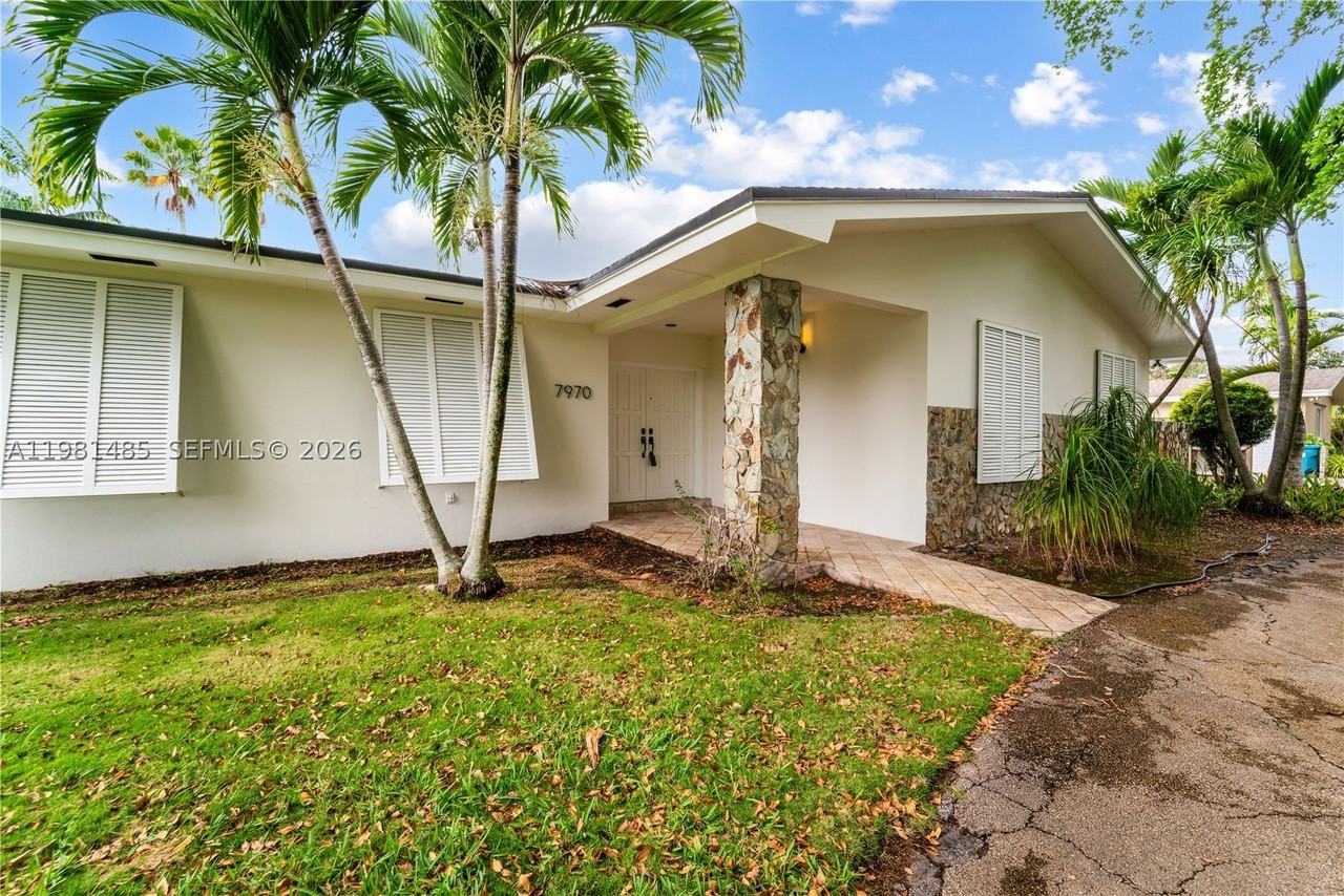 7970 Sw 146th St - Photo 2 of 40