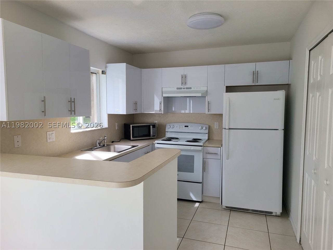 2921 Se 13th Ave #106-48 - Photo 7 of 23