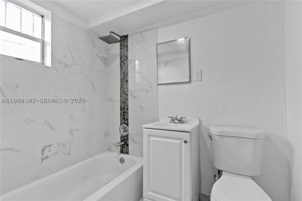 1445 Nw 2nd Ave #3 - Photo 7 of 21
