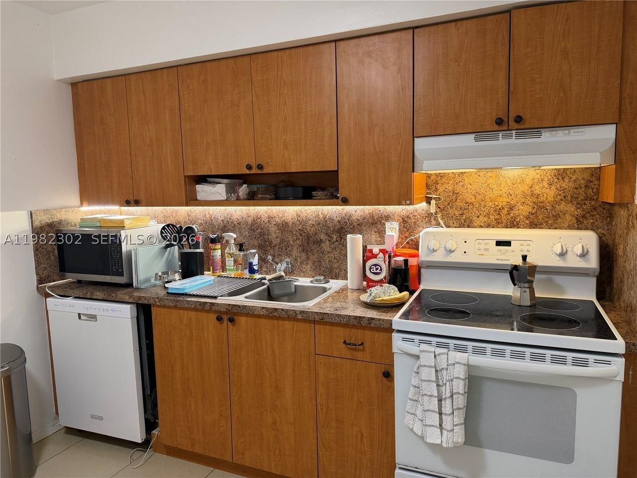 2620 Sw 51st St #1-2 - Photo 3 of 8