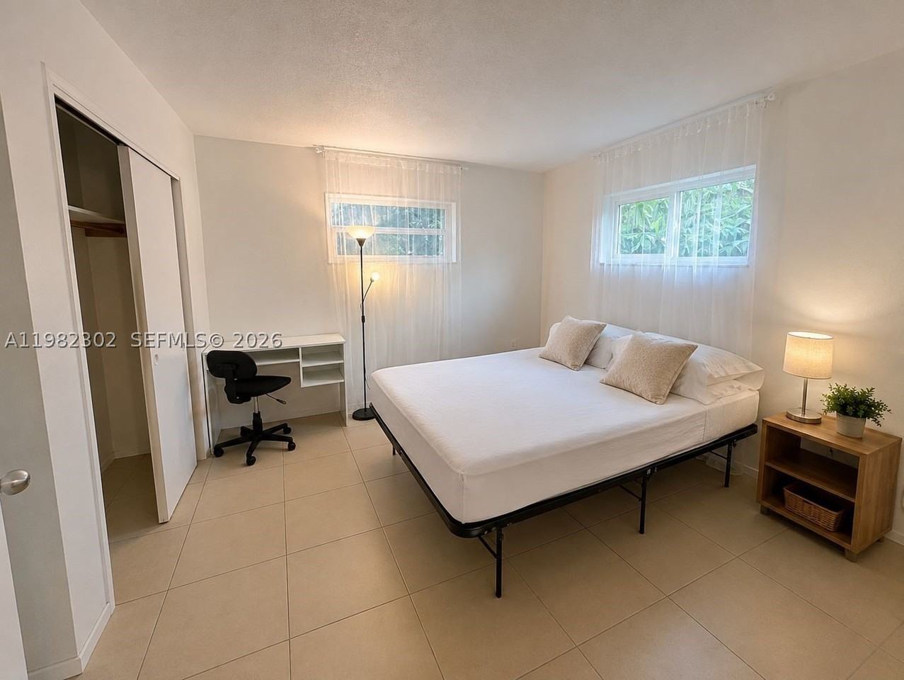 2620 Sw 51st St #1-2 - Photo 4 of 8