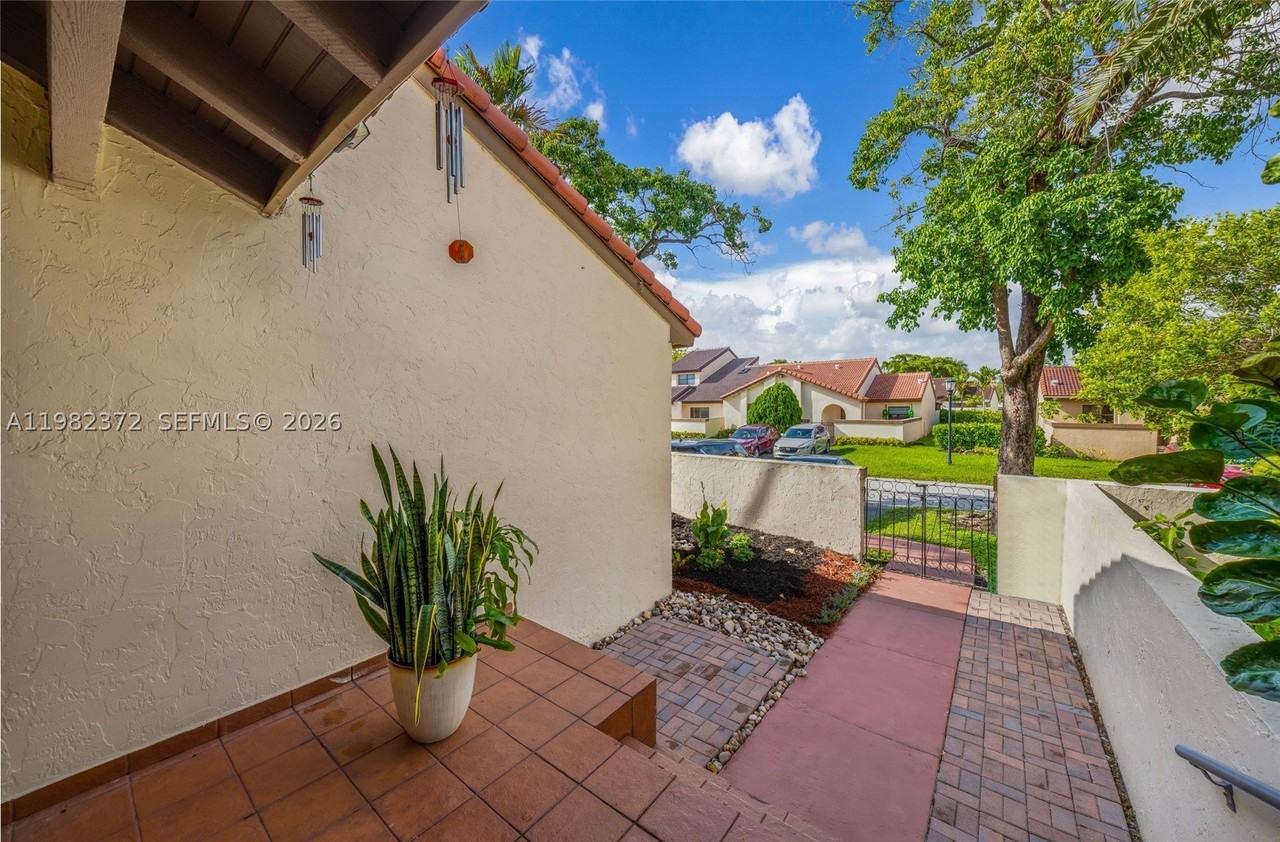 6637 Nw 181st Ln #6637 - Photo 3 of 40