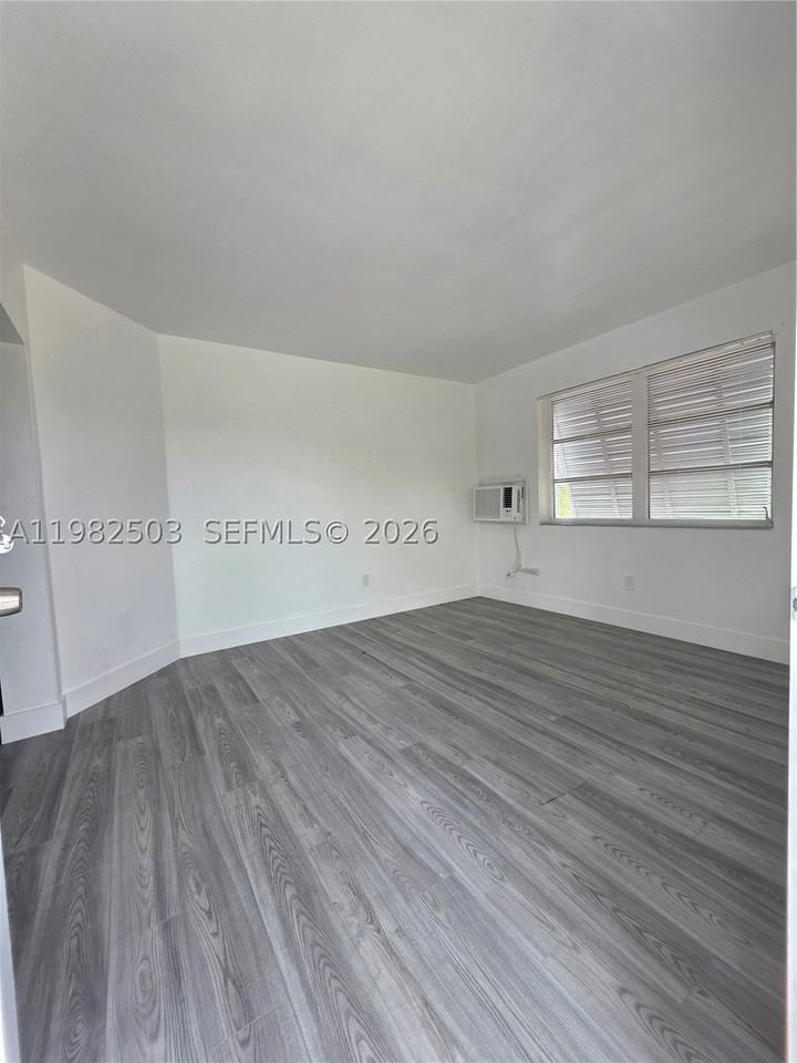 57 Esplanade Dr #C - Photo 7 of 11