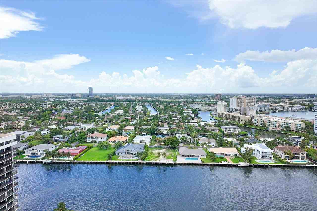 1985 S Ocean Dr #22E