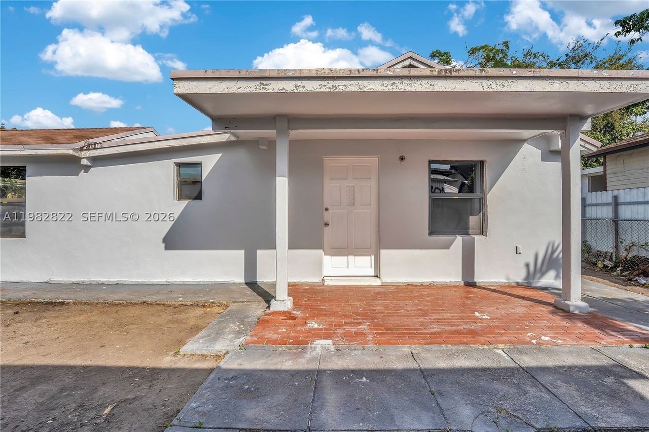 2428 Nw 28th St #REAR - Photo 2 of 12
