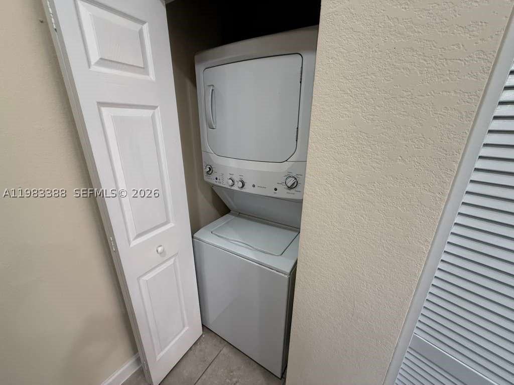 16735 Sw 95th St - Photo 4 of 9