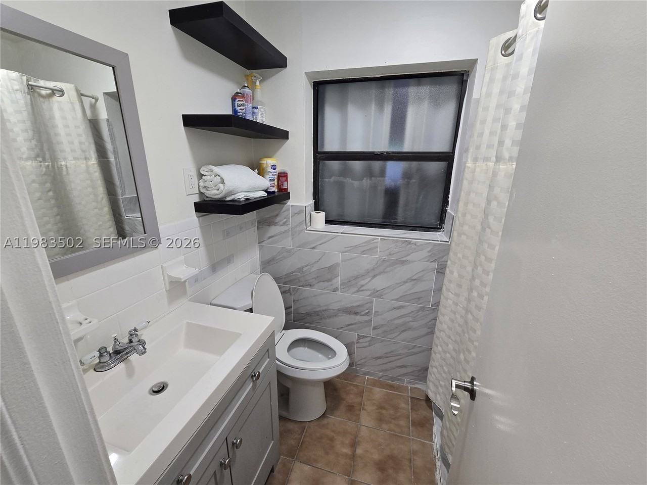 704 Sw 2nd Ave - Photo 4 of 9